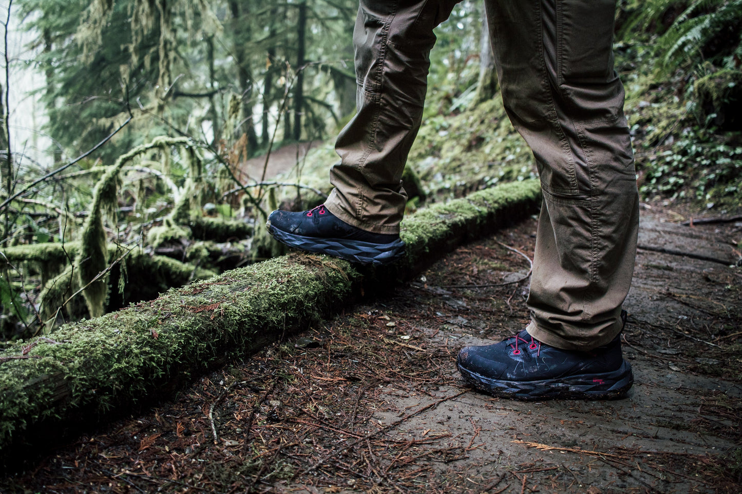 ROCKROOSTER Farmington Black 6 Inch Waterproof Hiking Boots with VIBRAM® Outsole OC21034