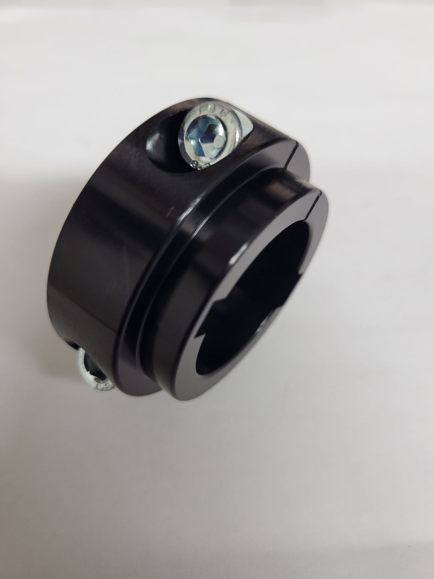 30mm Axle Lock Collar with 7mm Shoulder for Narrow Bearing Clearance
