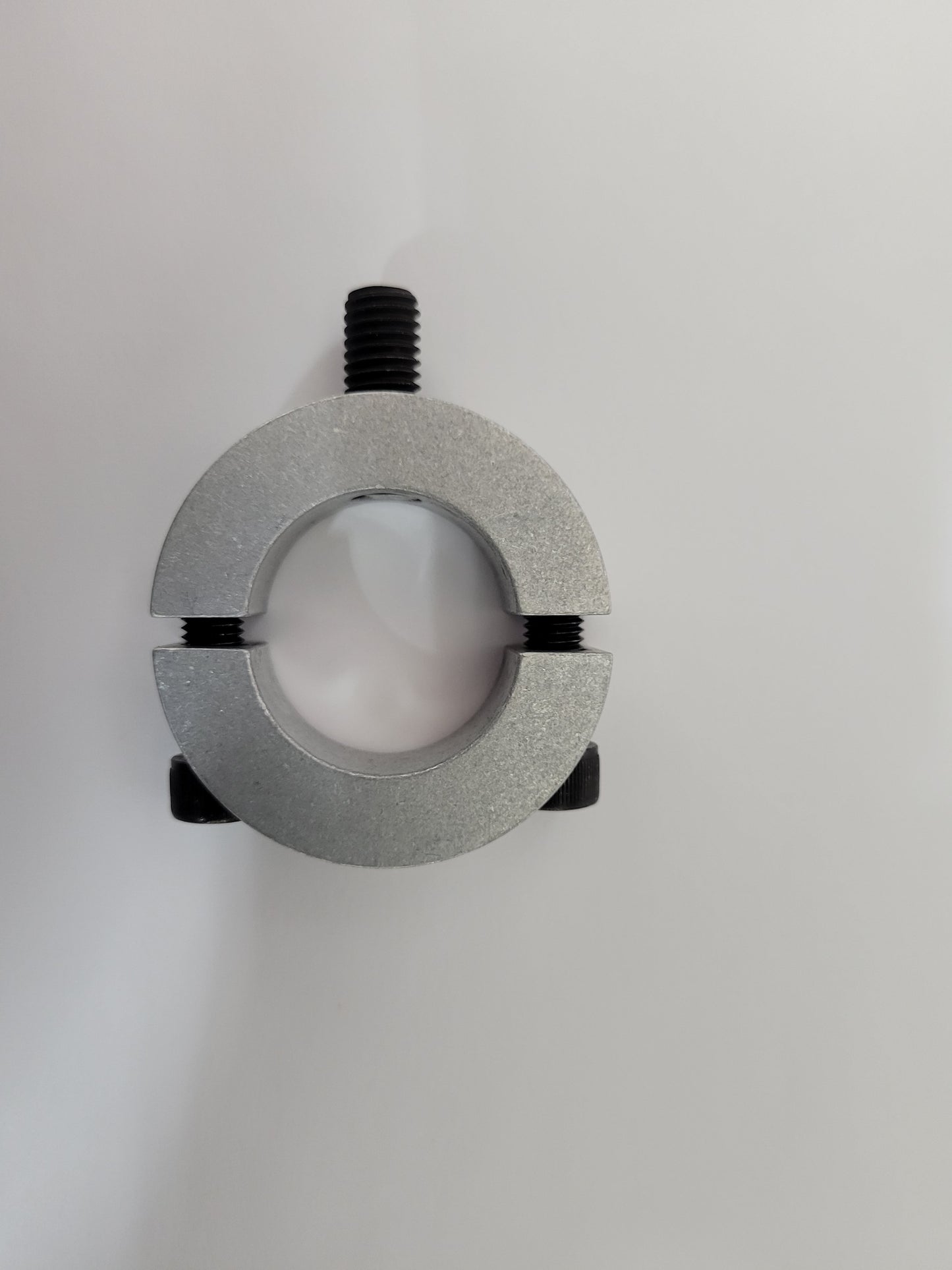 Secure Clamp for Plastic Upright Fuel Tanks PM-48-1