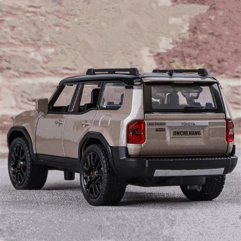 1: 32 Prado car model alloy sound and light simulation SUV domineering off-road vehicle boy toy car decoration