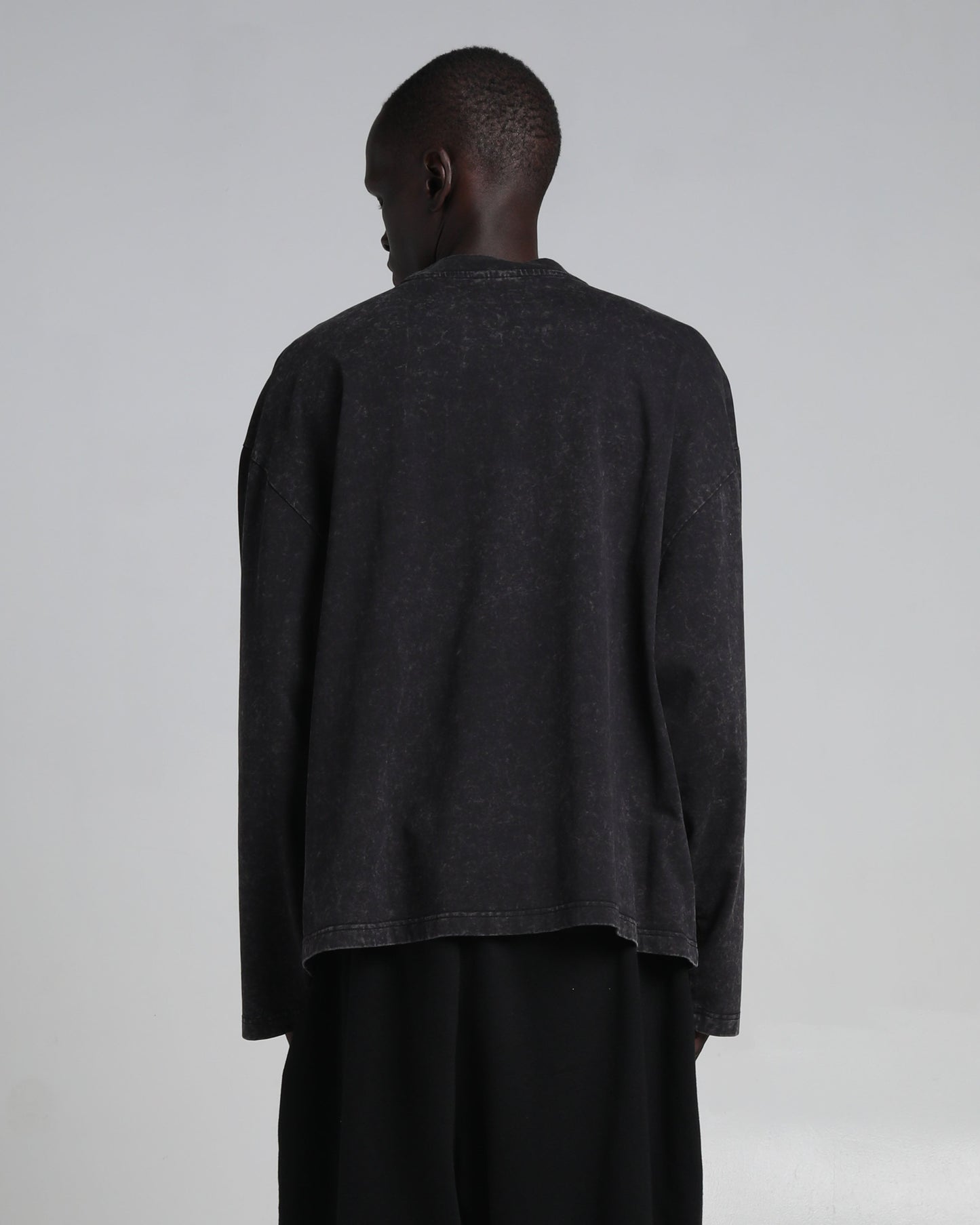 7.5oz Acid Wash Pocket Tee Long Sleeve