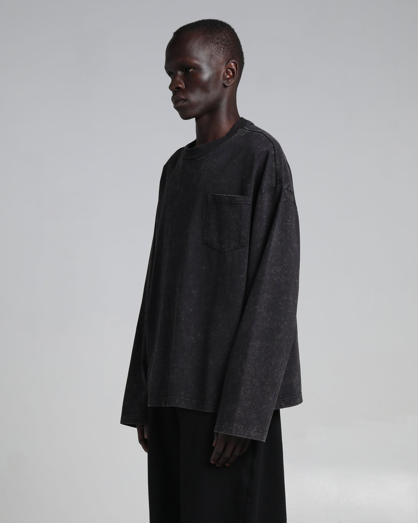 7.5oz Acid Wash Pocket Tee Long Sleeve