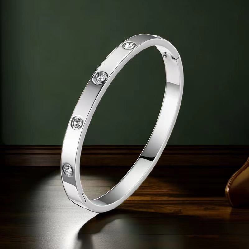 Stainless steel titanium steel bracelet for women non fading electroplated buckle jewelry for women