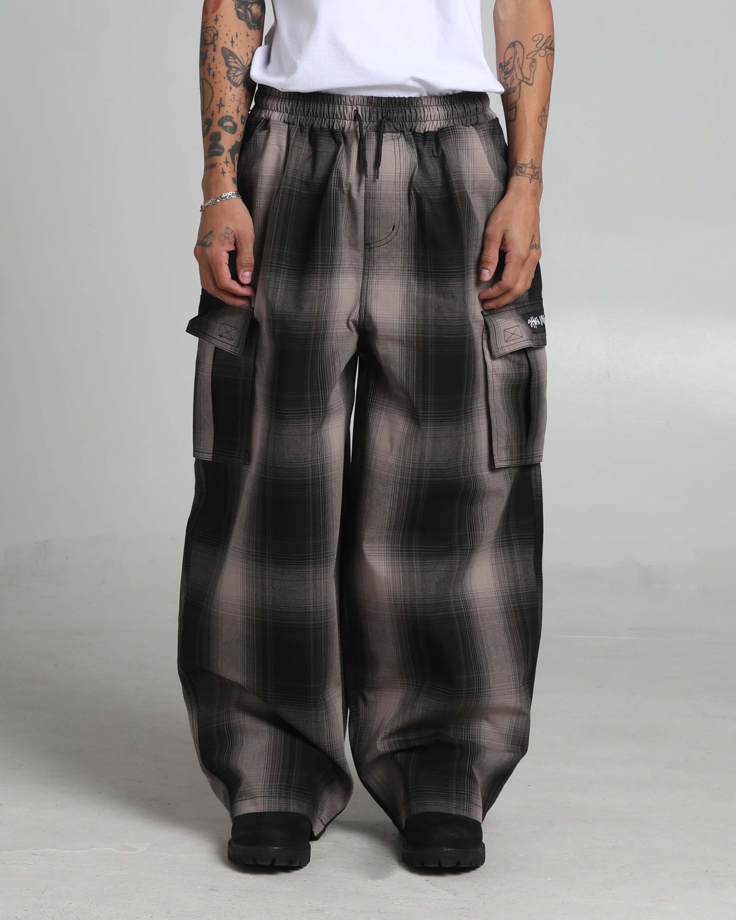 Balloon Plaid Cargo Pants