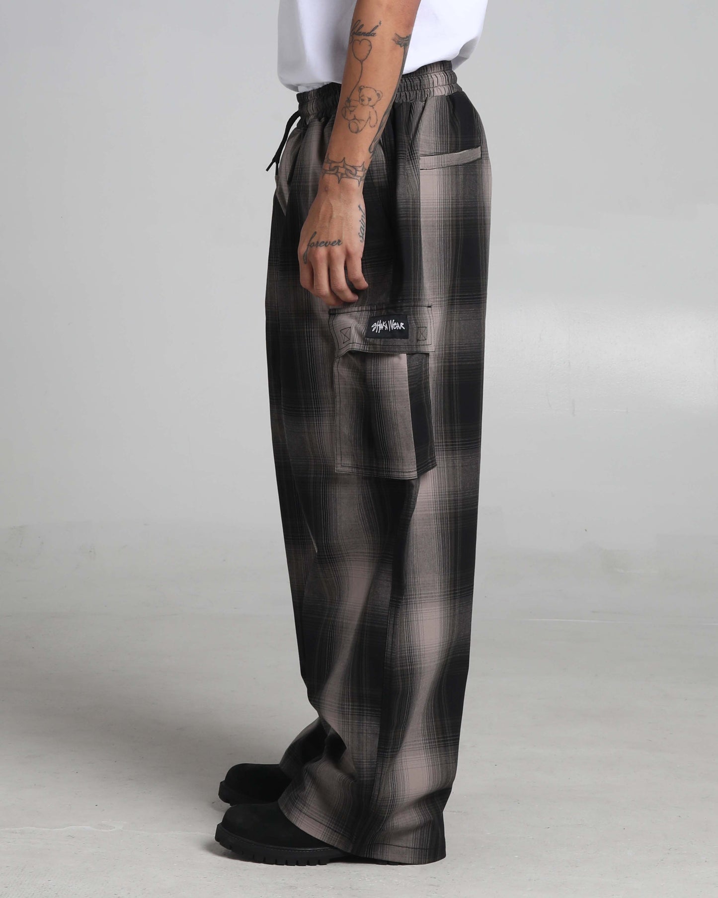 Balloon Plaid Cargo Pants