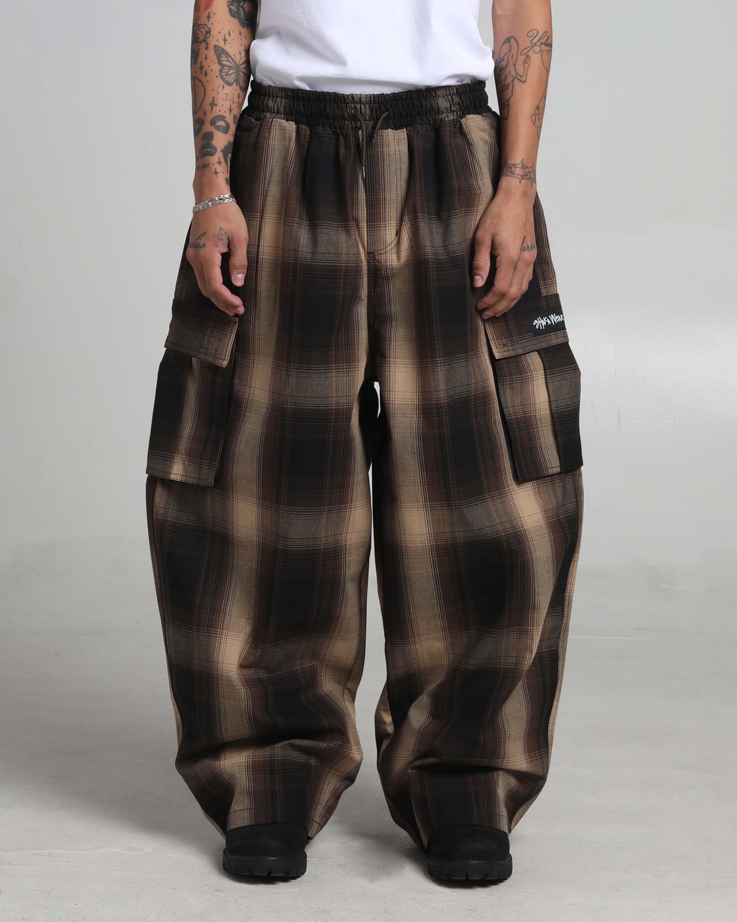 Balloon Plaid Cargo Pants
