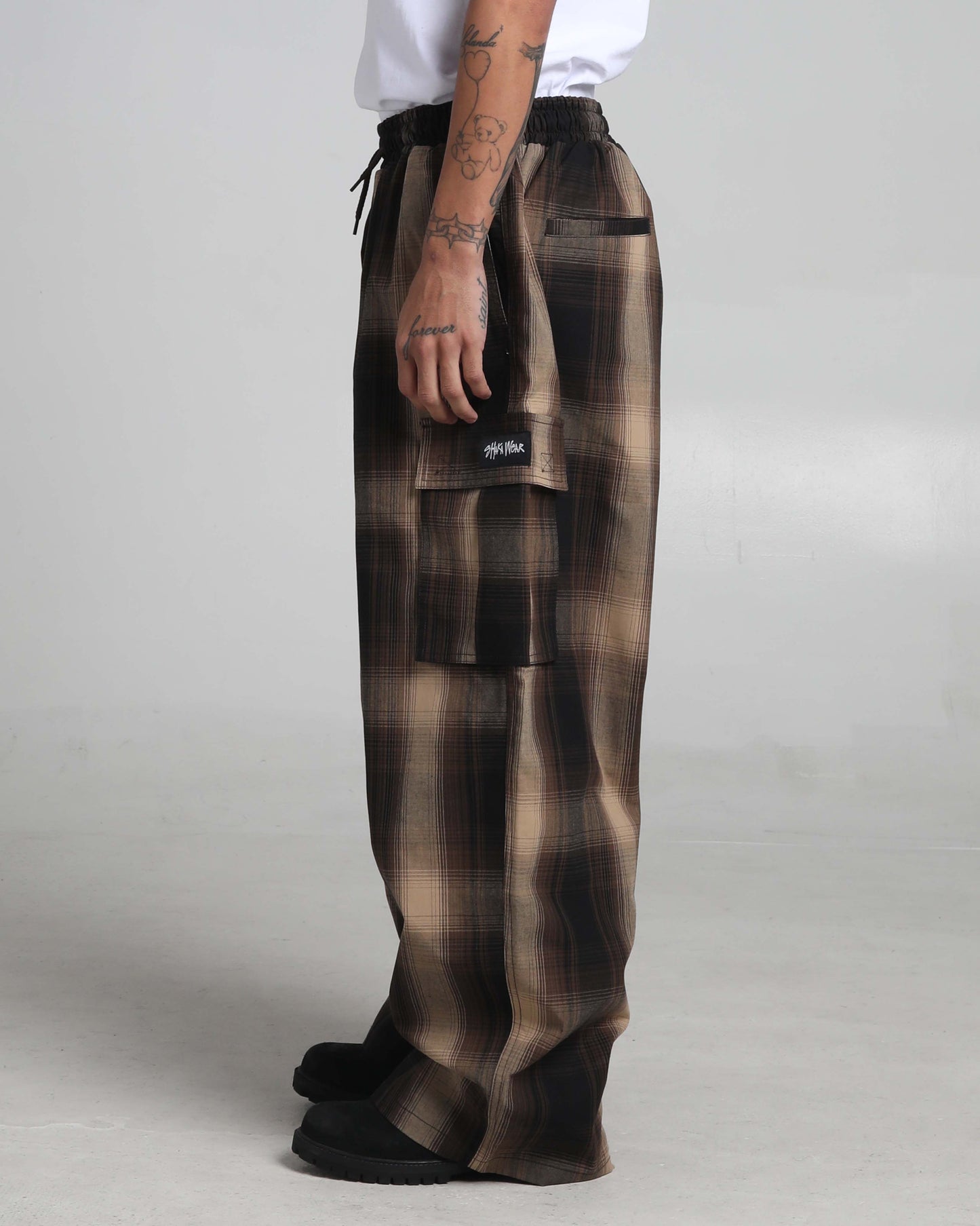 Balloon Plaid Cargo Pants