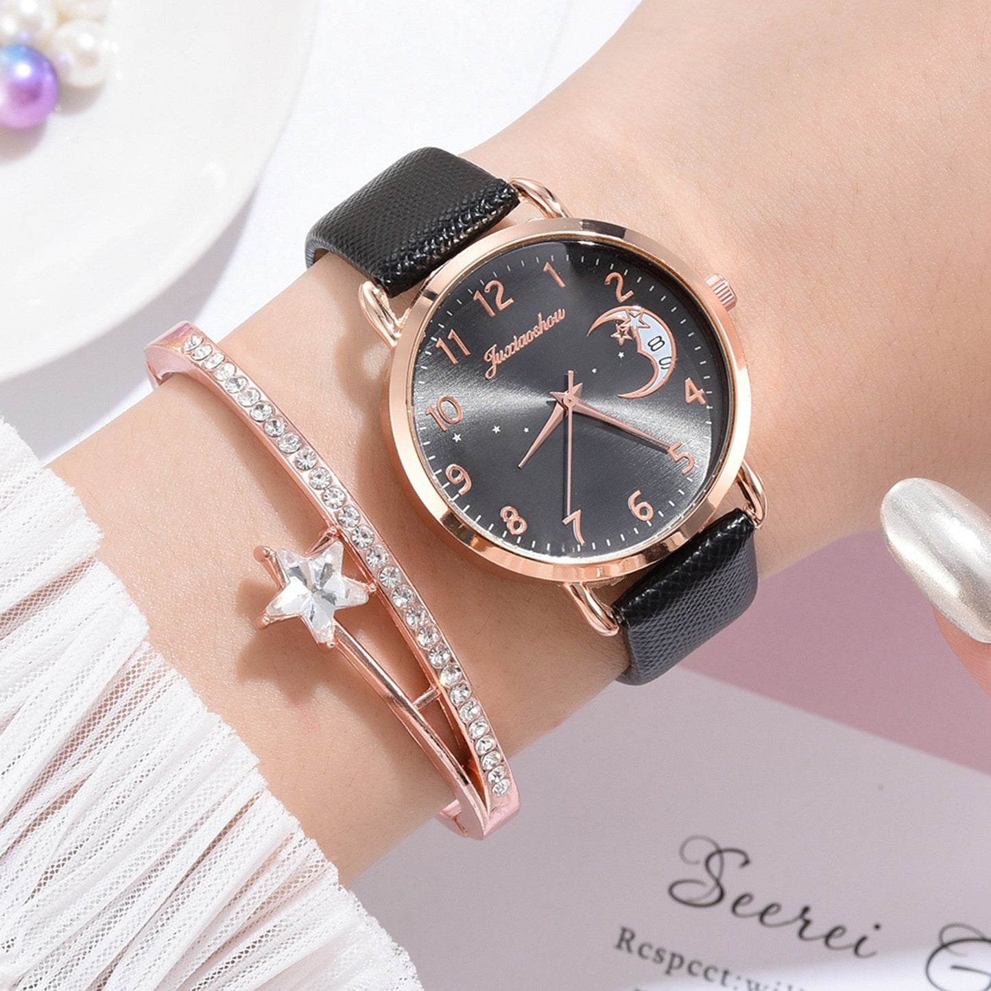 Luxury Leather Band Women's Wrist Watch - Harajuku Style